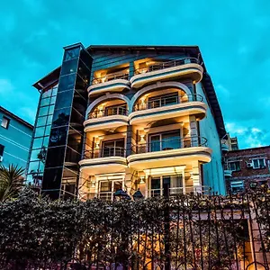Broadway 4*, Tirana Albania